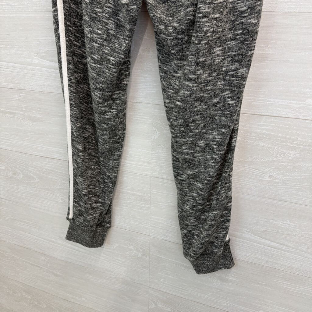 Captivating Apparel Heather Grey Virginia Tech Hokies Joggers Medium