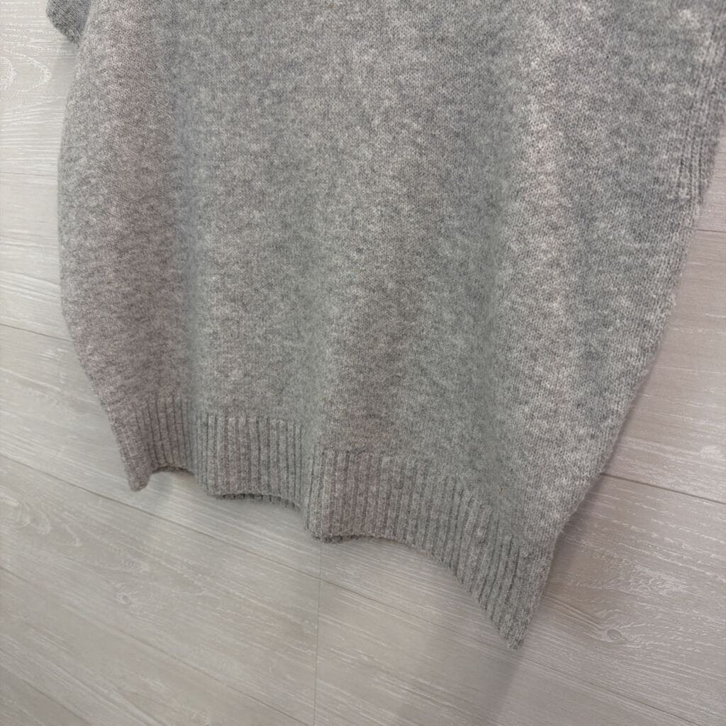 Grey Short Sleeve Cropped Turtleneck Sweater Top Medium