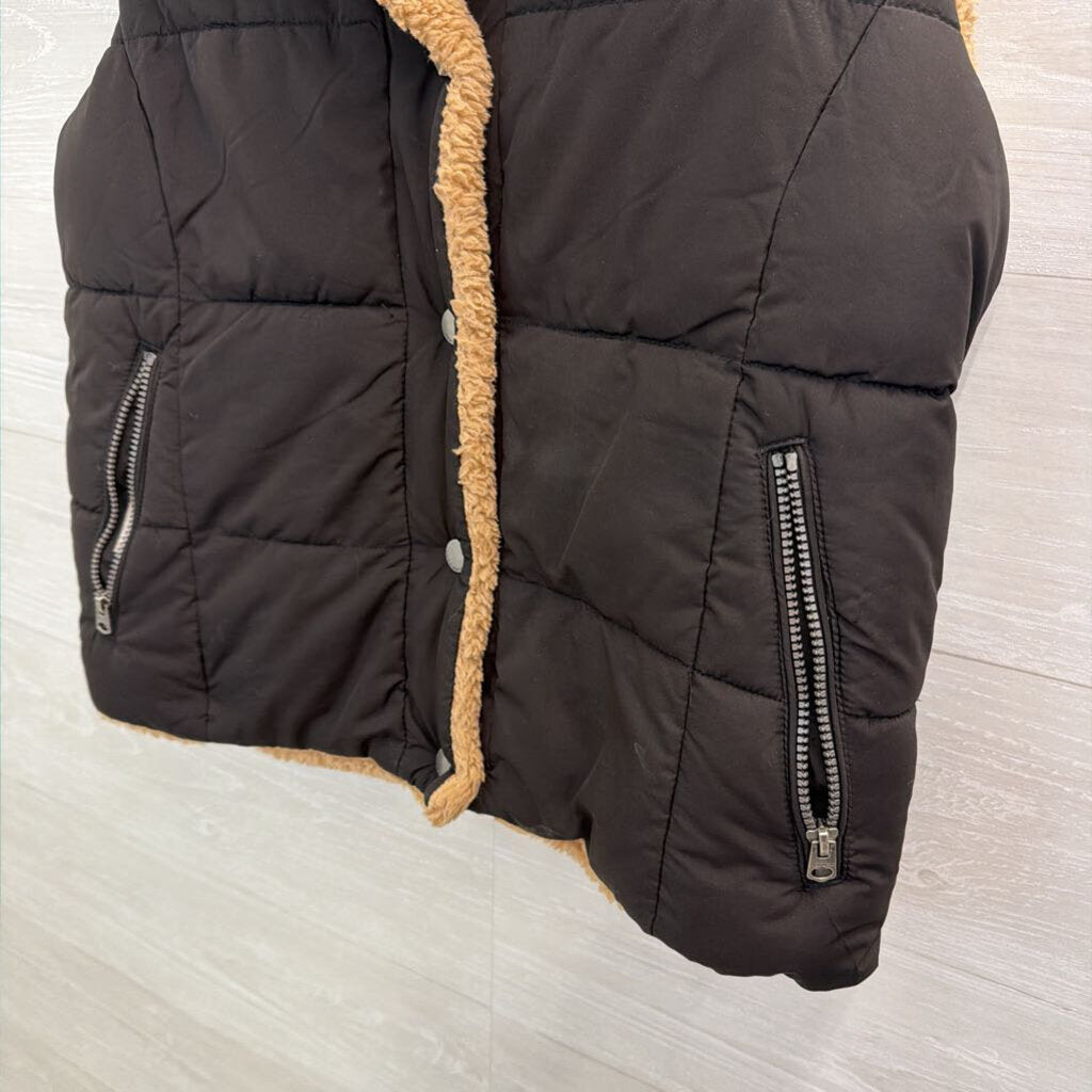 Lucky Brand Black Puffer/ Brown Sherpa Lined Snap Front Vest Medium