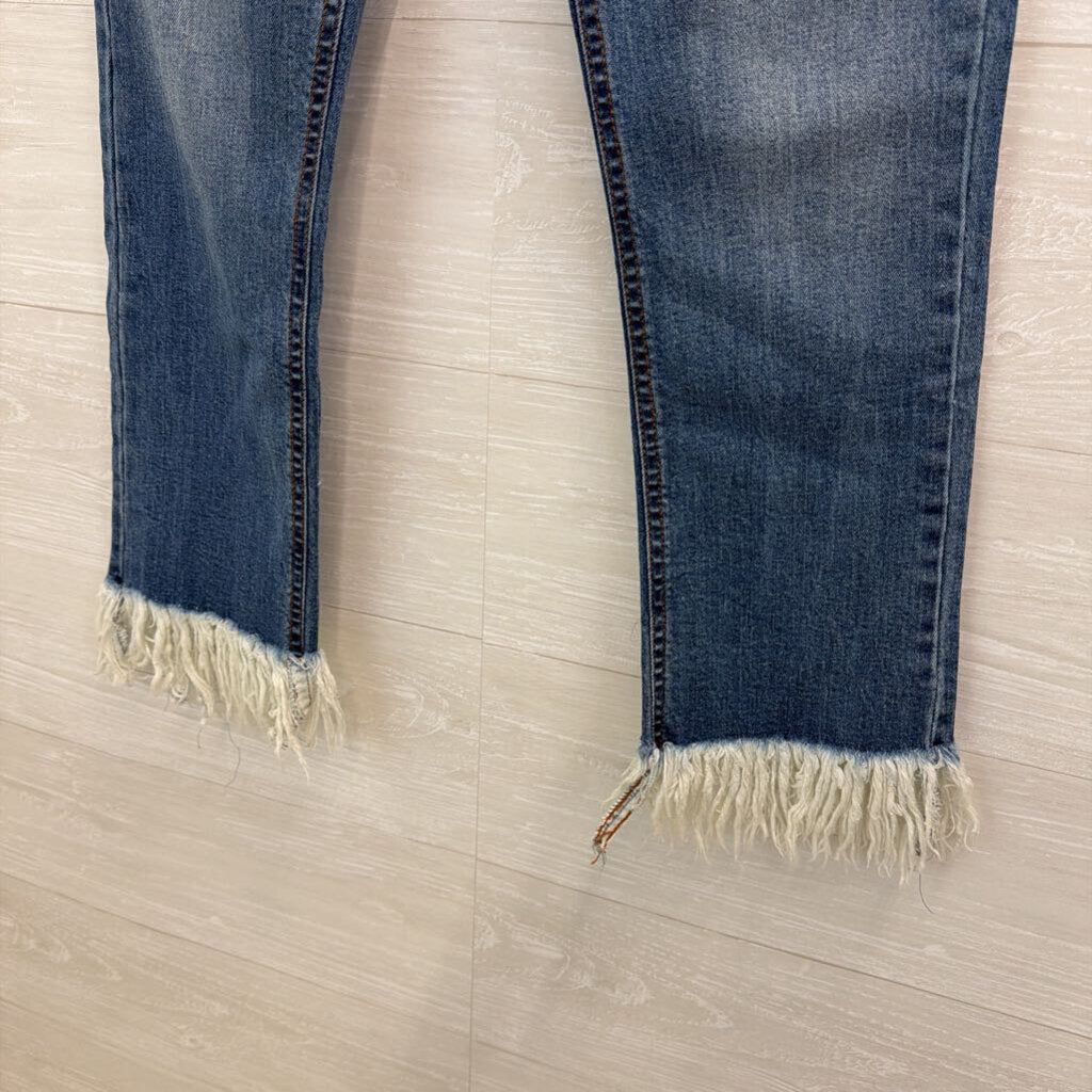 Black Label Medium Wash Frayed Hem Jeans 29