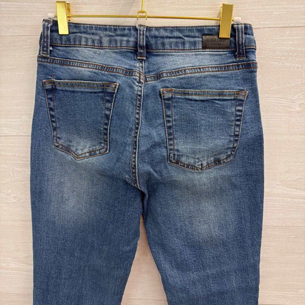 Black Label Medium Wash Frayed Hem Jeans 29