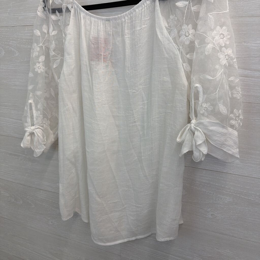 White Button Front Sheer Embroidered Puff Sleeve Top Large