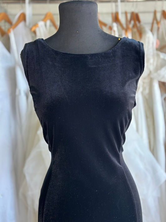 Ronni Nicole Black Velvet Sleeveless Long Formal Dress 12