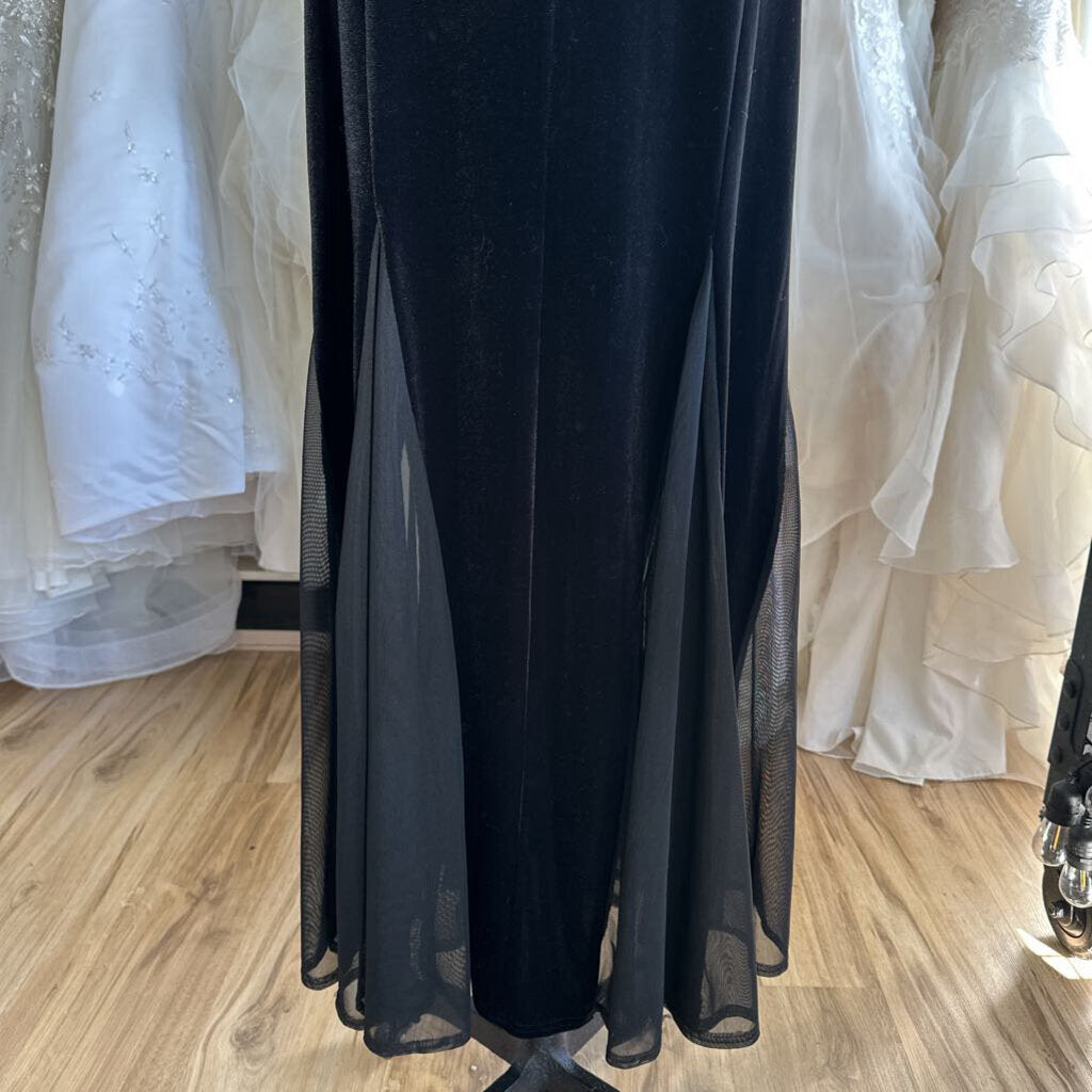 Ronni Nicole Black Velvet Sleeveless Long Formal Dress 12