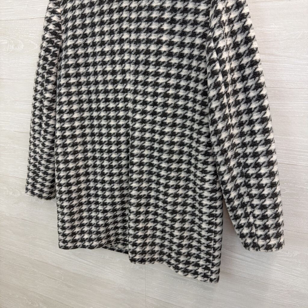 Tribal Black/ White Fuzzy Houndstooth Zip Up Long Jacket Medium