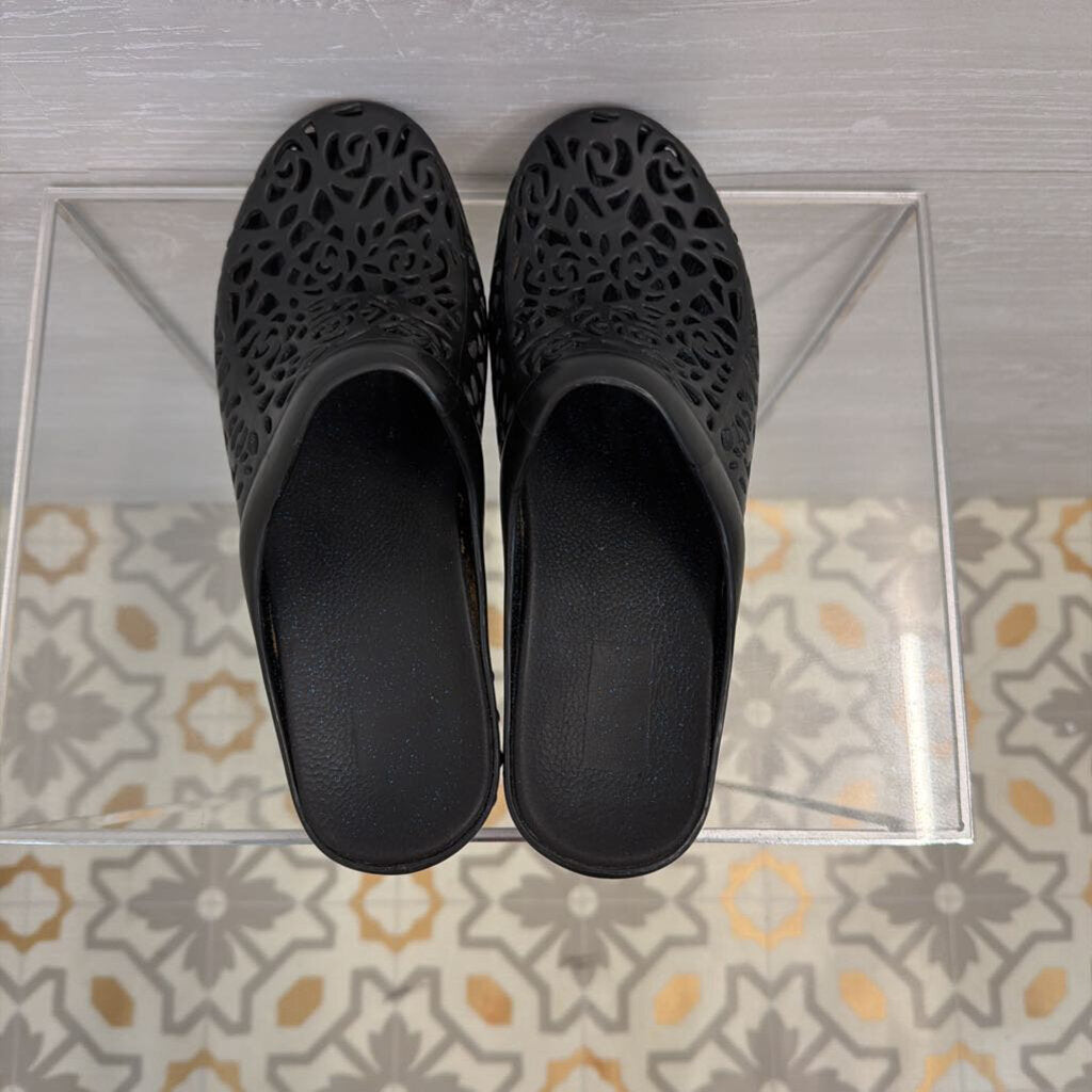 Dansko Black Pippa Molded Laser Cut Clogs 39