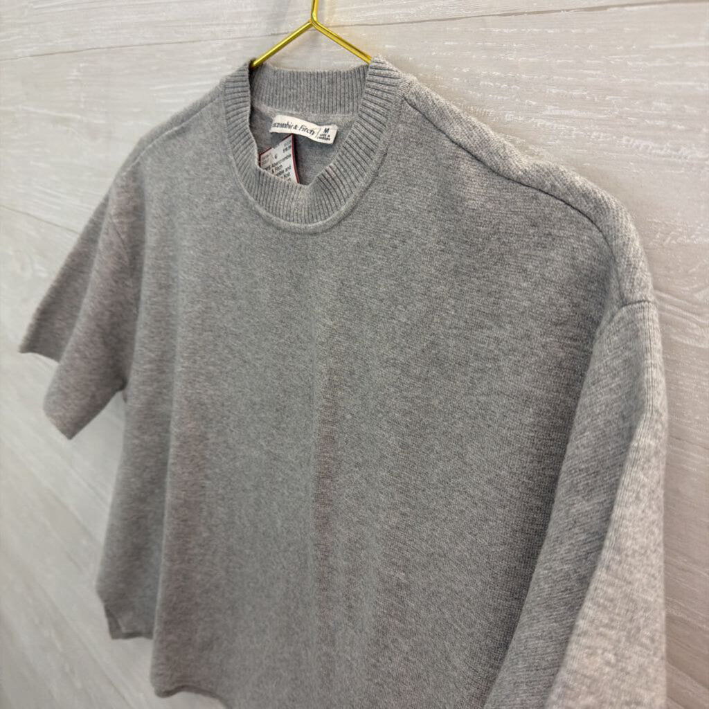 Abercrombie and Fitch Grey Knit Cropped Short Sleeve Boxy Top Medium