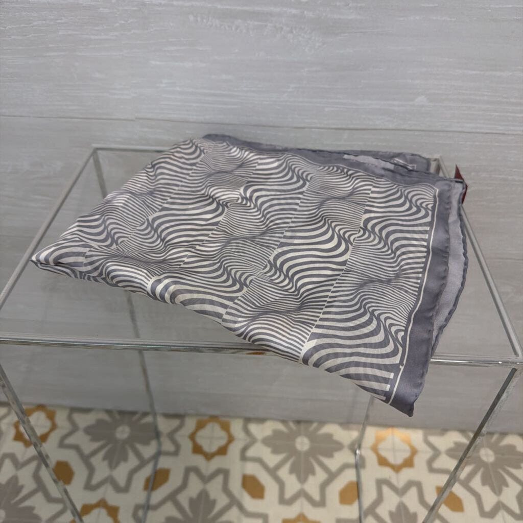 Grey/ White Print Scarf