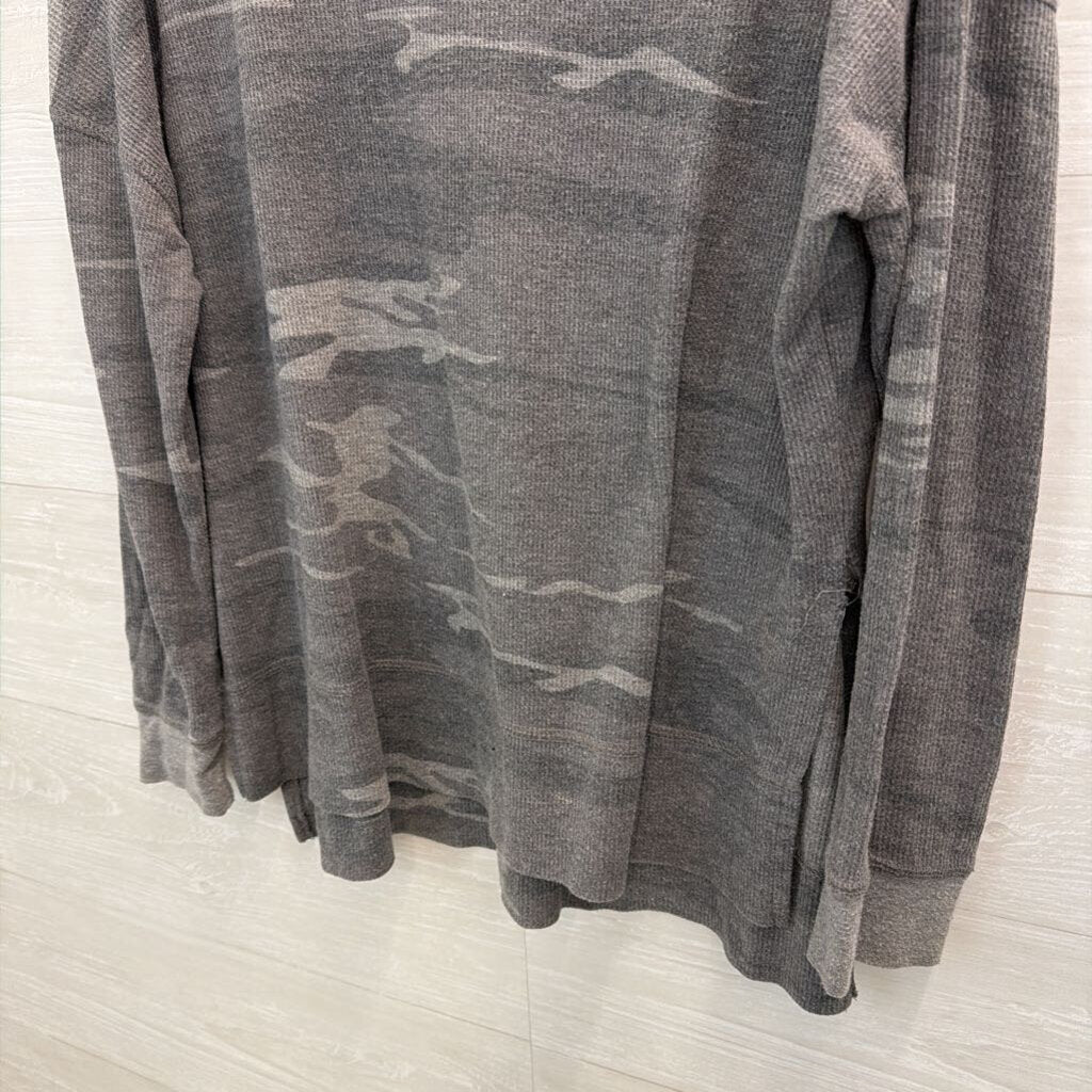 Z Supply Grey Camo Print Long Sleeve Top Medium