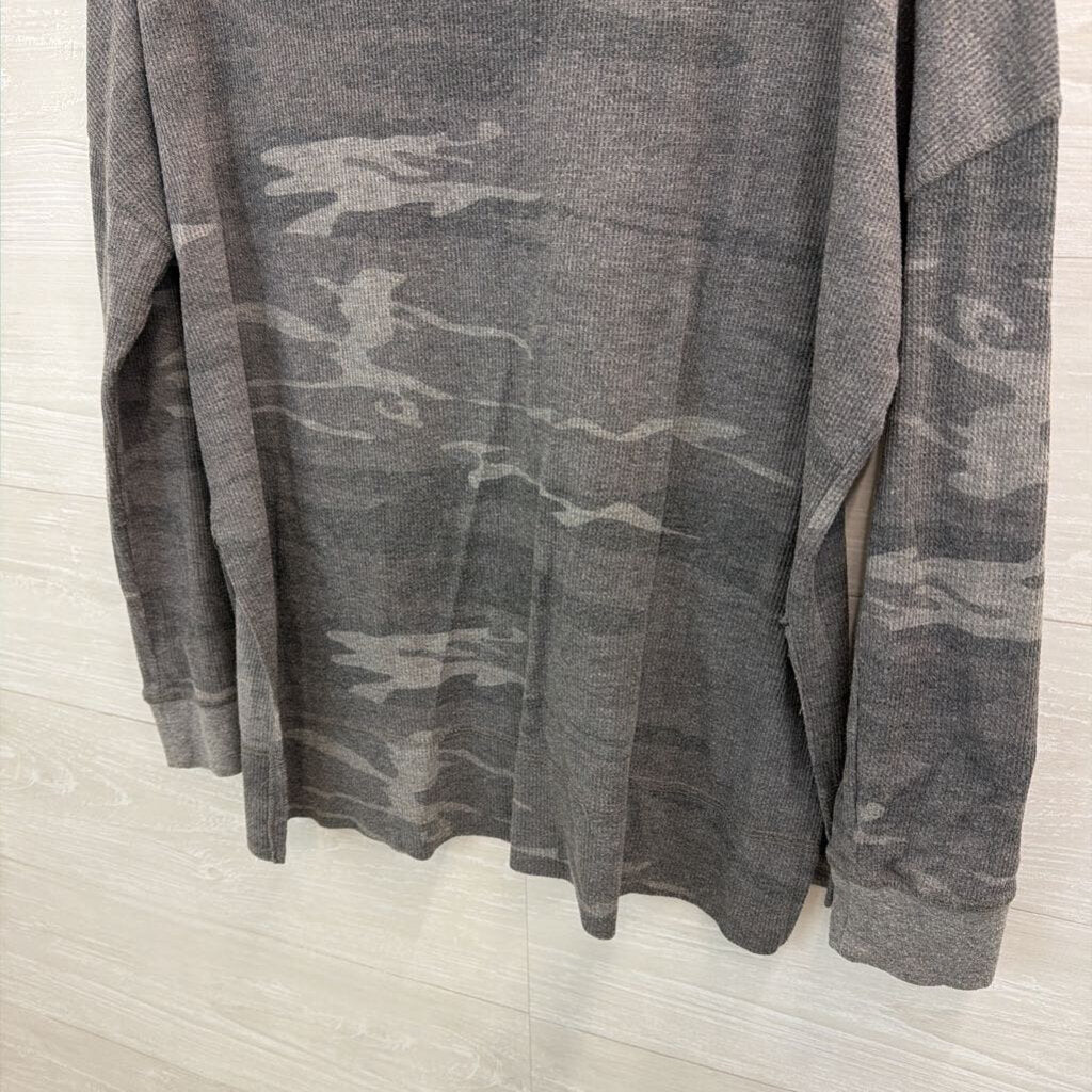 Z Supply Grey Camo Print Long Sleeve Top Medium