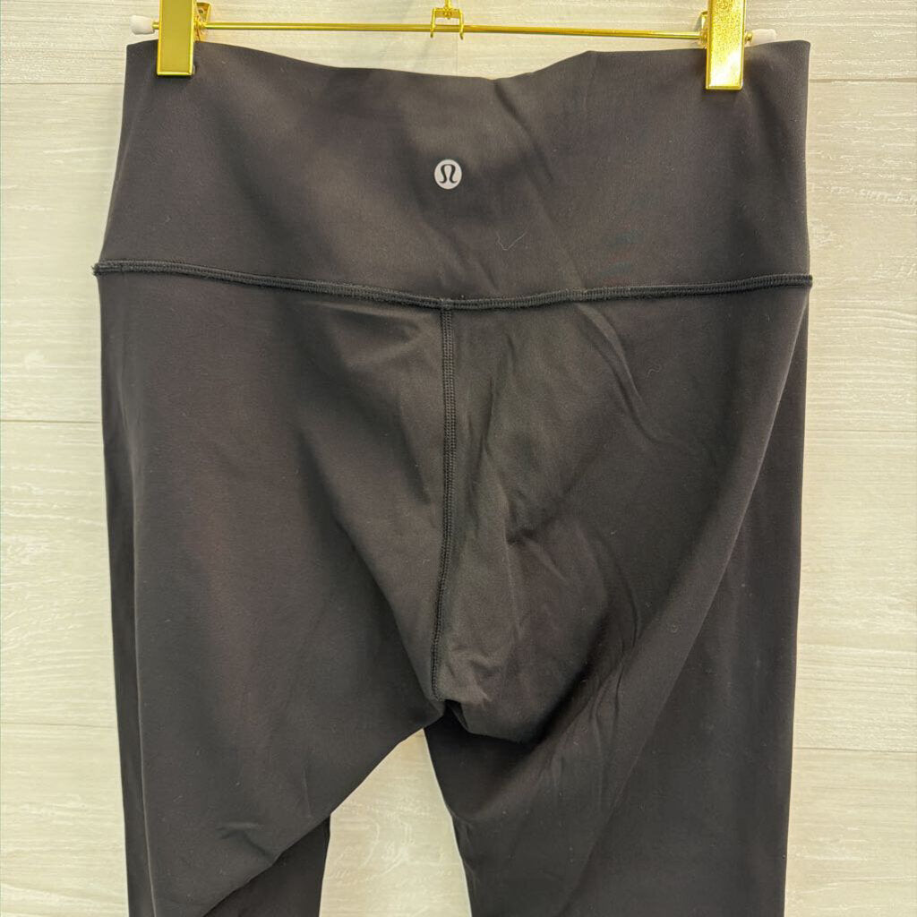 Lululemon Black Cropped Leggings 8