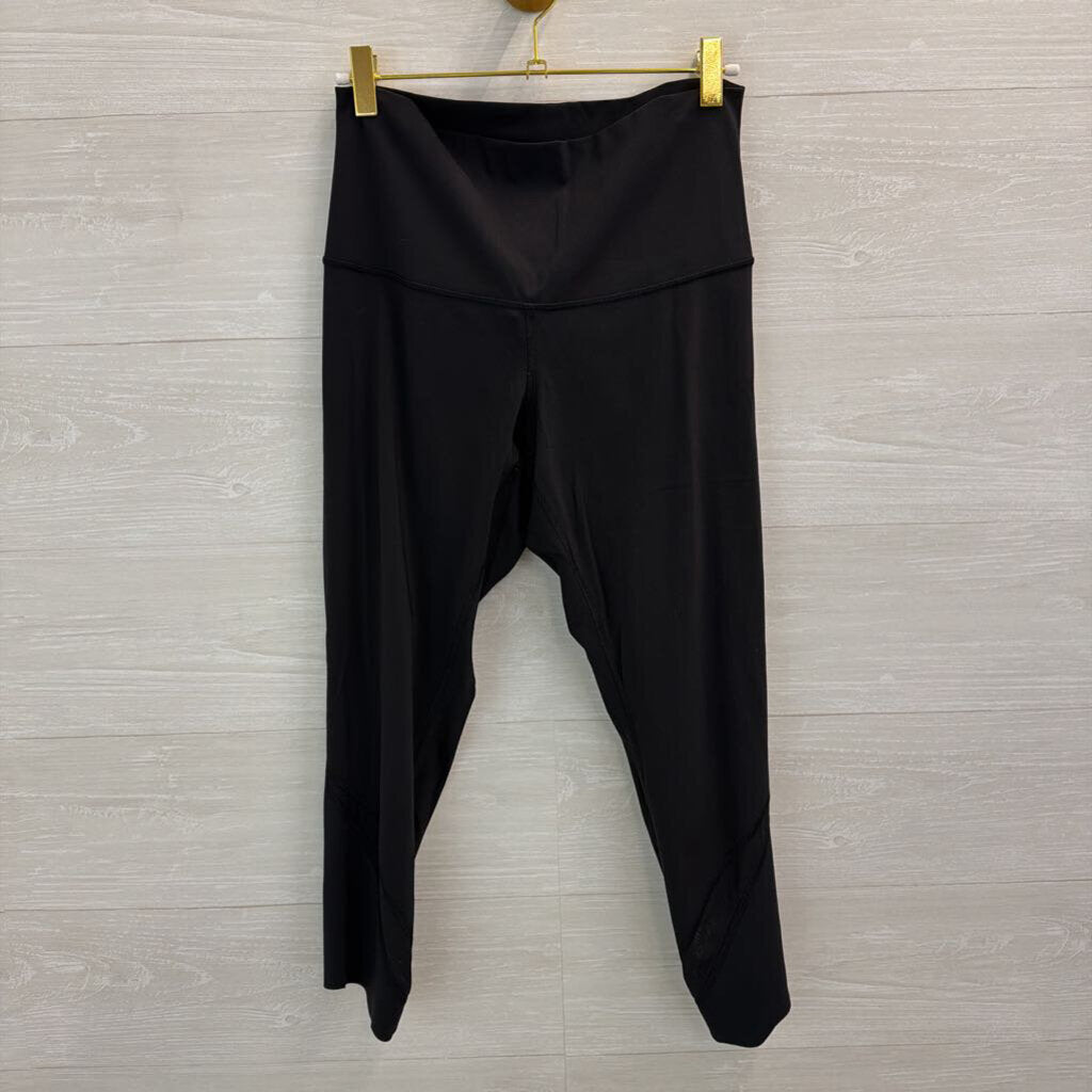 Lululemon Black Cropped Leggings 8