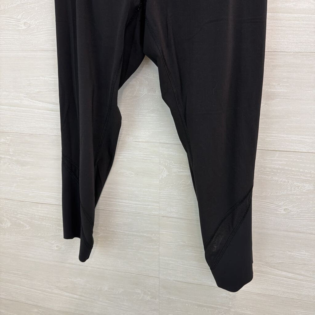Lululemon Black Cropped Leggings 8