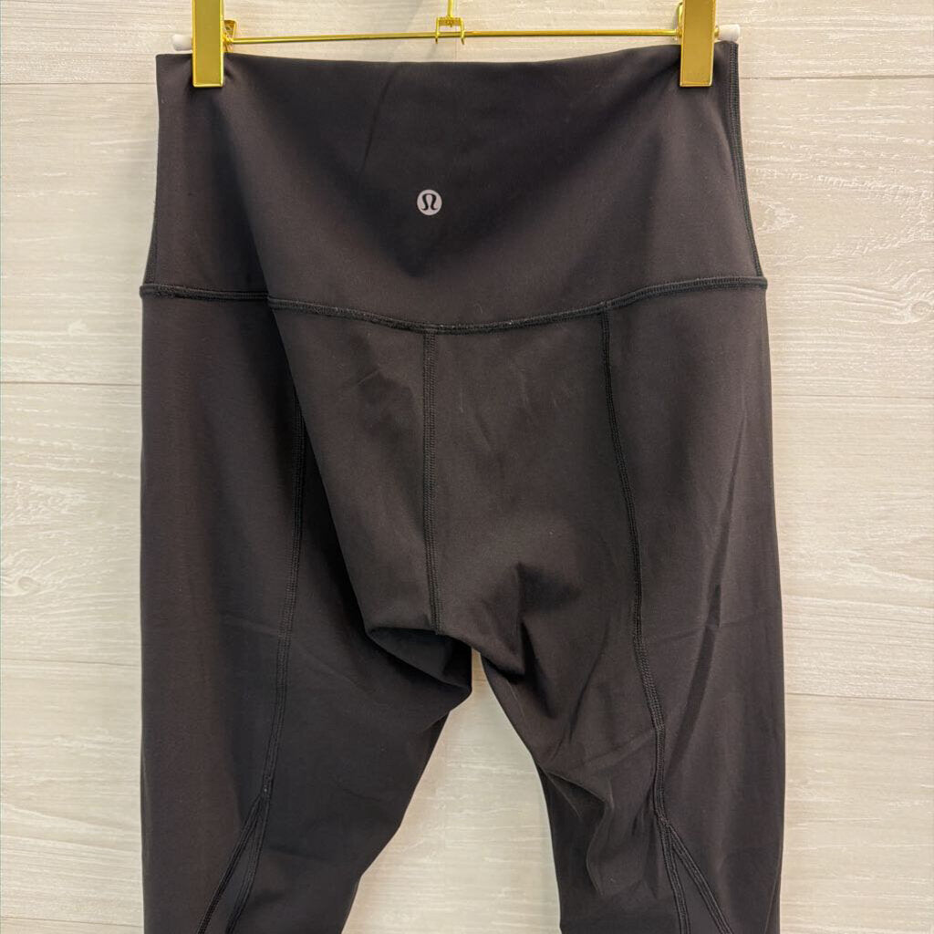 Lululemon Black Cropped Leggings 8
