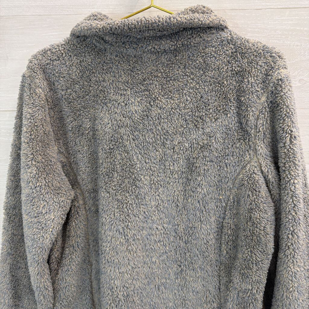 Ultimate Terrain Grey Soft Fuzzy Sherpa Pullover Large