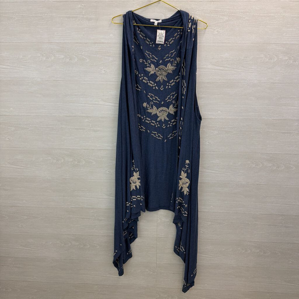 Caite Blue/ Beige Embroidered Sleeveless Open Front Top 3X Caite Blue/ Beige Embroidered Sleeveless Open Front Top 3X