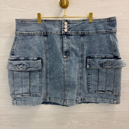 Arula Light Wash Cargo Denim Skirt XXL