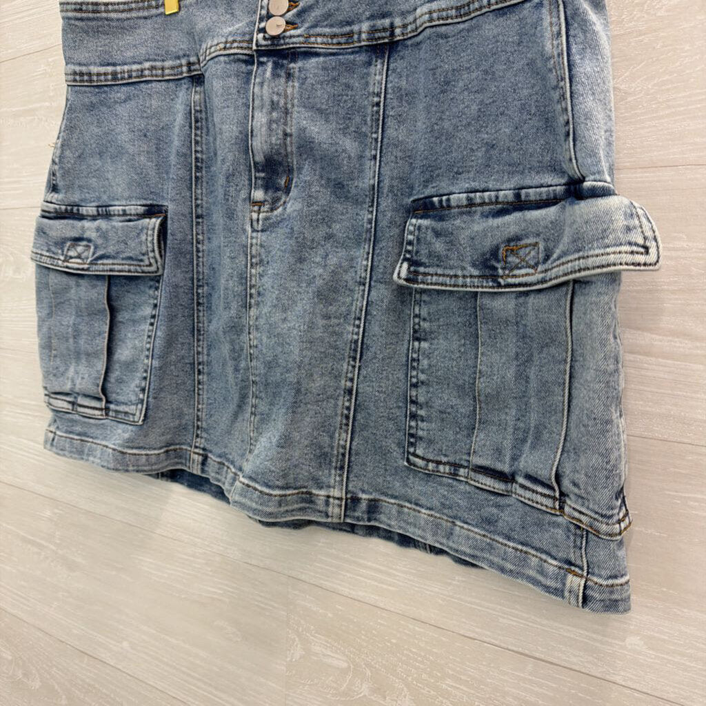 Arula Light Wash Cargo Denim Skirt XXL