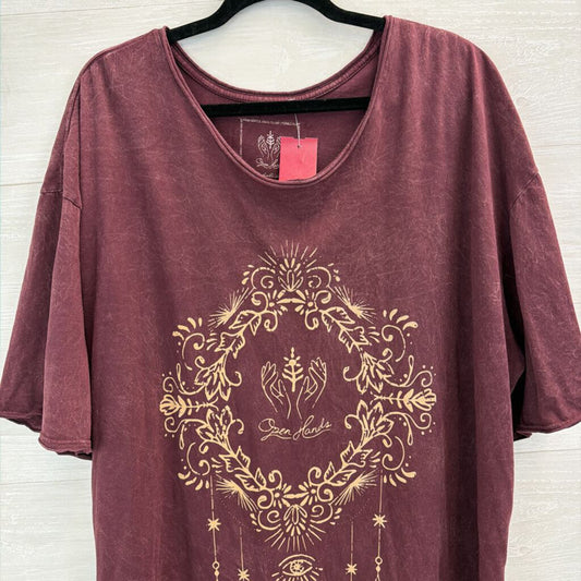 Open Hands by Kantha Bae Burgundy/ Beige Graphic Top Free Size