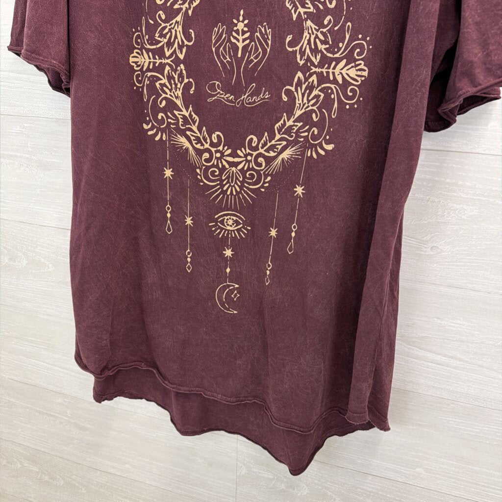 Open Hands by Kantha Bae Burgundy/ Beige Graphic Top Free Size