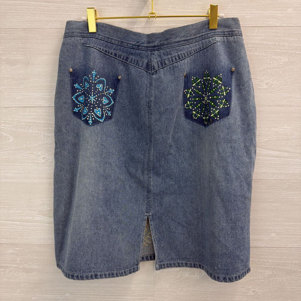 Clio II Light Wash Embroidered Flower Denim Skirt Large