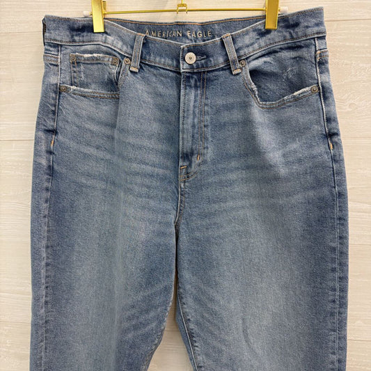 American Eagle Light Wash Super High Rise Ankle Straight Jeans 12
