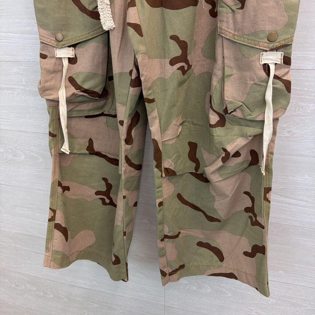 POL Green/ Brown Camo Print Cargo Wide Leg Pants Medium