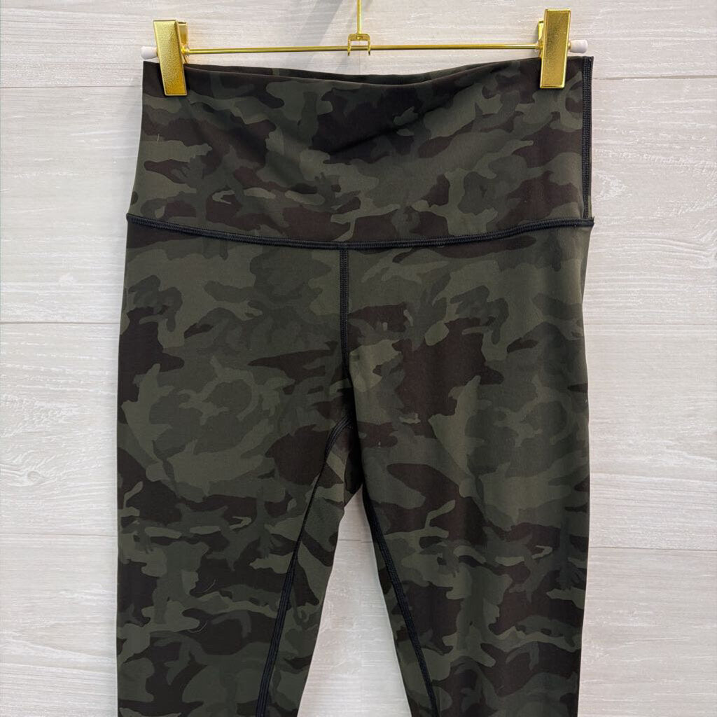Lululemon Green Camo Print Cropped Leggings 6