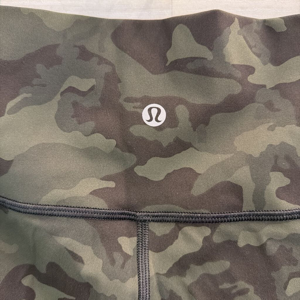 Lululemon Green Camo Print Cropped Leggings 6