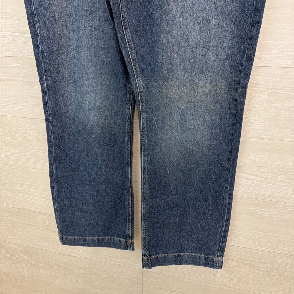 Fashion Nova Dark Wash Straight Leg Jeans 16