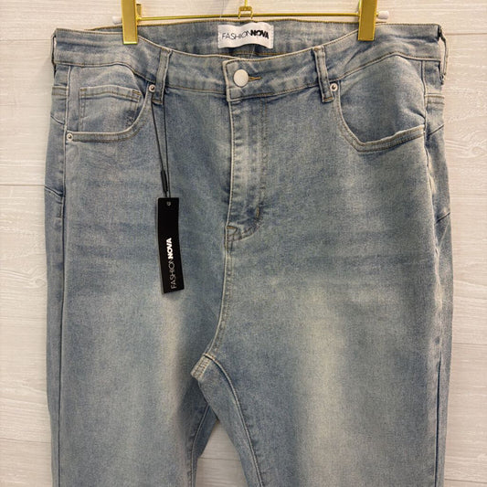Fashion Nova Light Wash Flare Leg Jeans 16