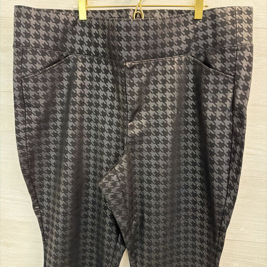 Torrid Black Houndstooth Pocket Pixie 3R