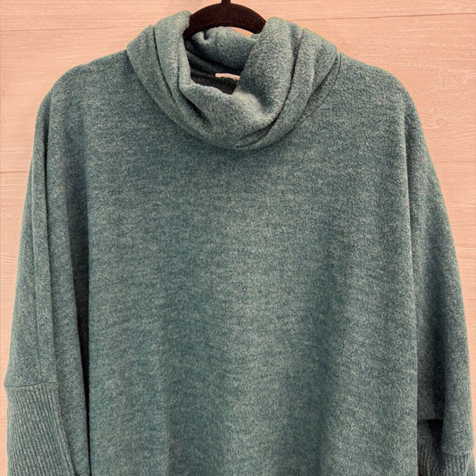 Cherish Green Long Sleeve Turtleneck Sweater Top Medium/ Large