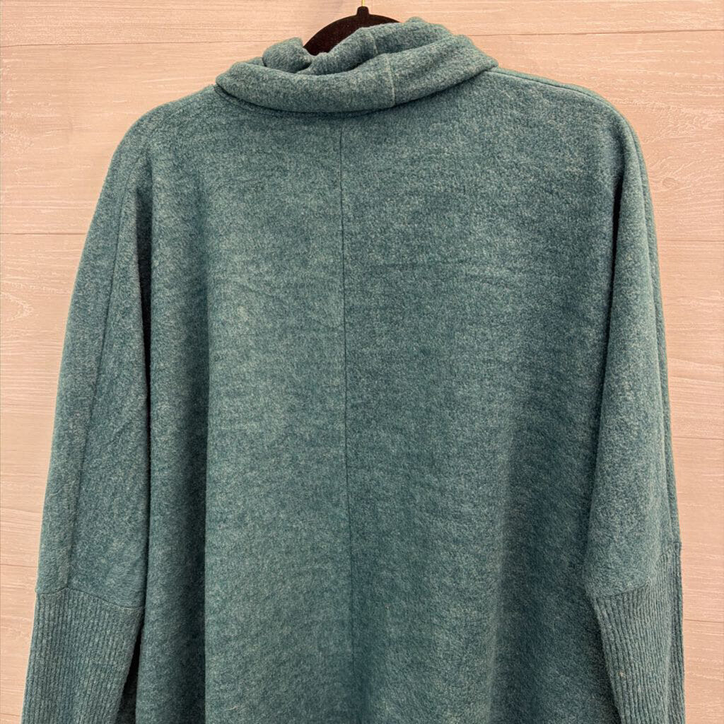 Cherish Green Long Sleeve Turtleneck Sweater Top Medium/ Large