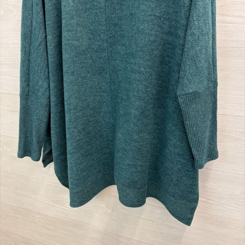 Cherish Green Long Sleeve Turtleneck Sweater Top Medium/ Large