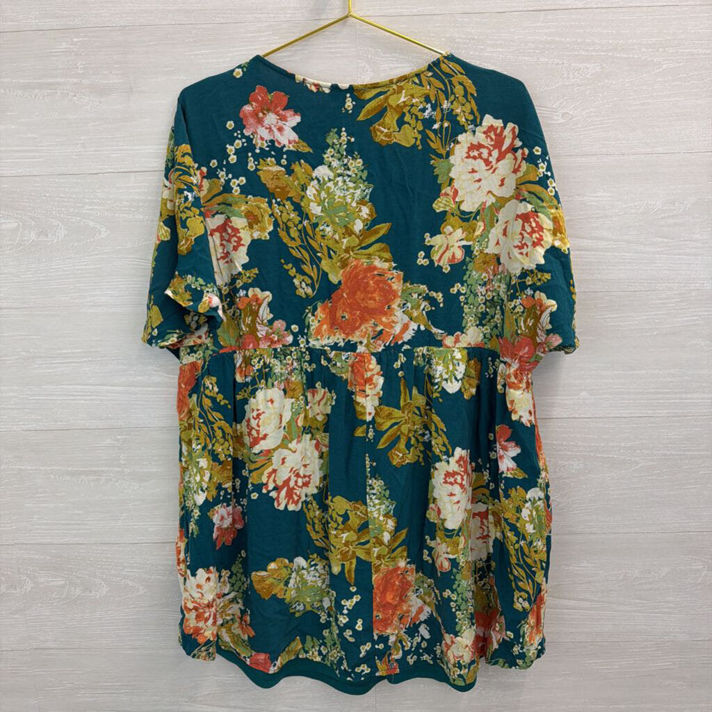 Andree Green/ Multi Print Short Sleeve Top 2X