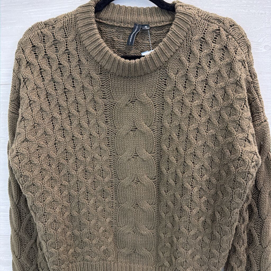 Moon and Madison Green Cable Knit Cropped Sweater Medium