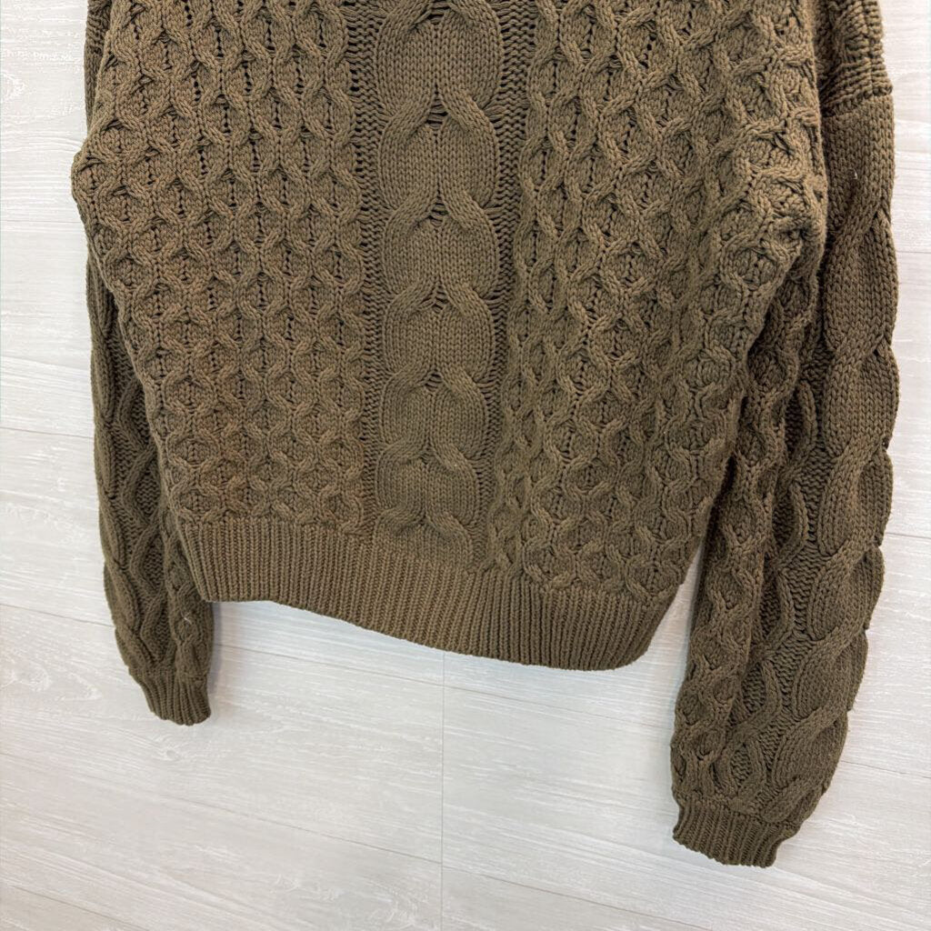 Moon and Madison Green Cable Knit Cropped Sweater Medium