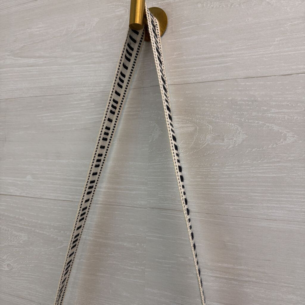 Woven Bird Design Purse