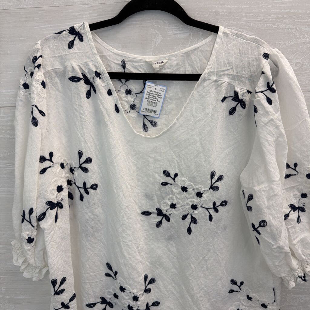 Kindred White/Navy Floral Embroidery Shortsleeve Top Extra Large
