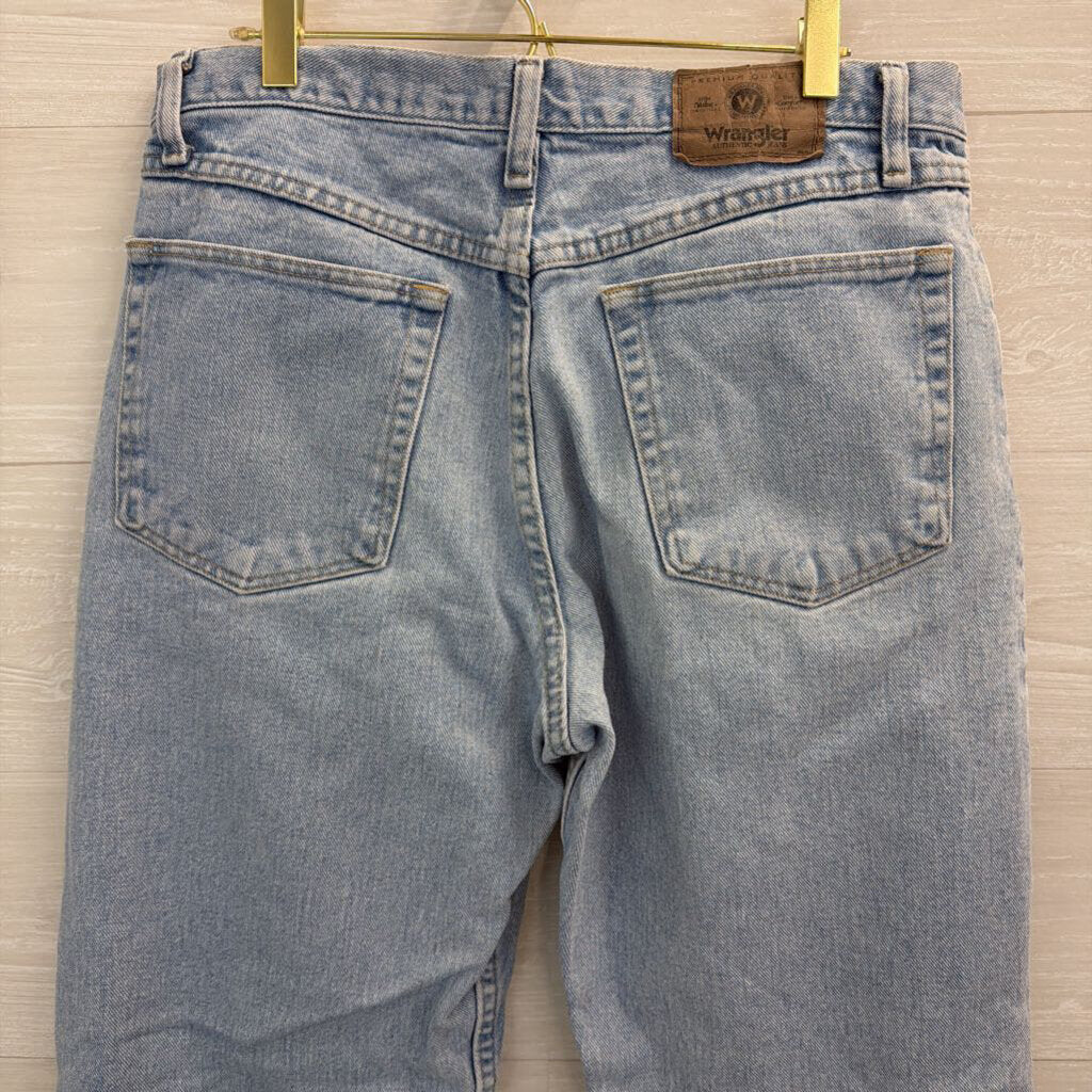 Wrangler Light Wash Relaxed Fit Jeans 33