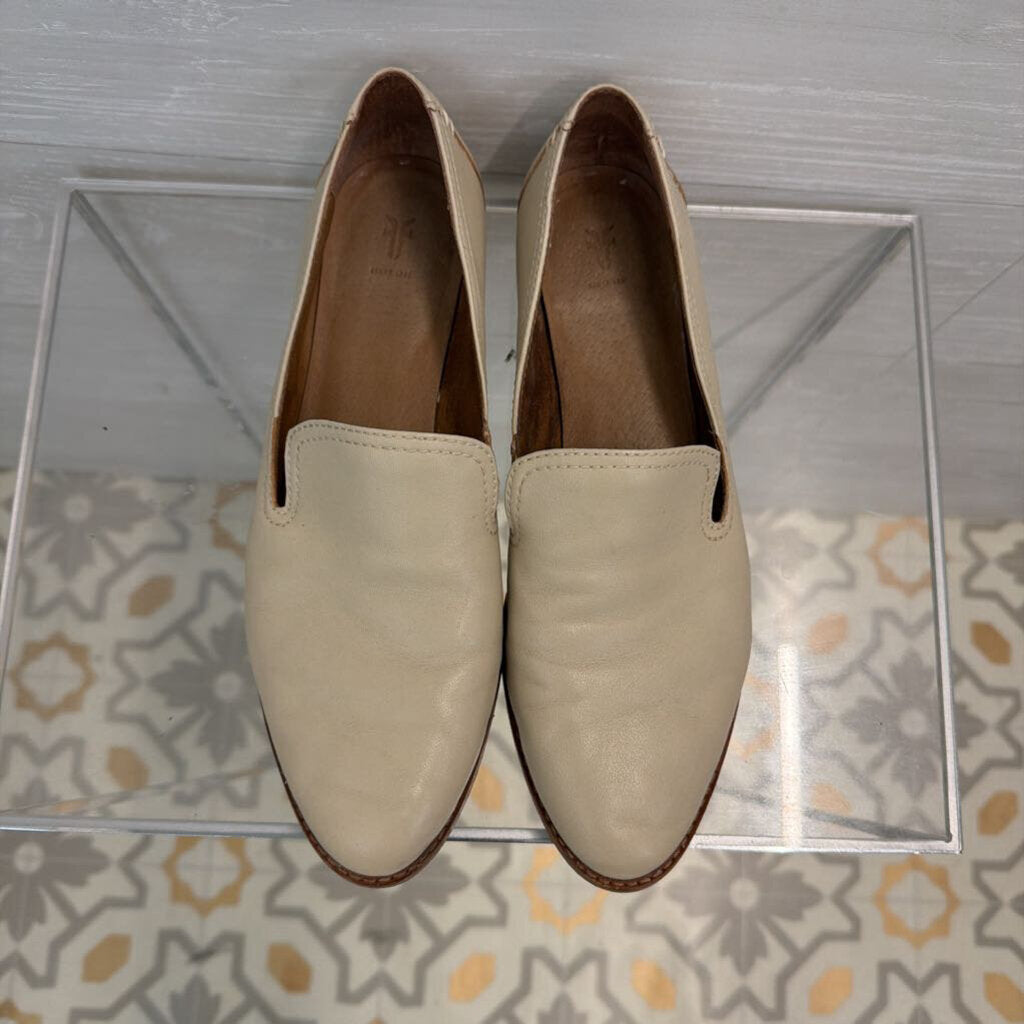 Frye Cream Grace Venetian Leather Slip On Loafers 8