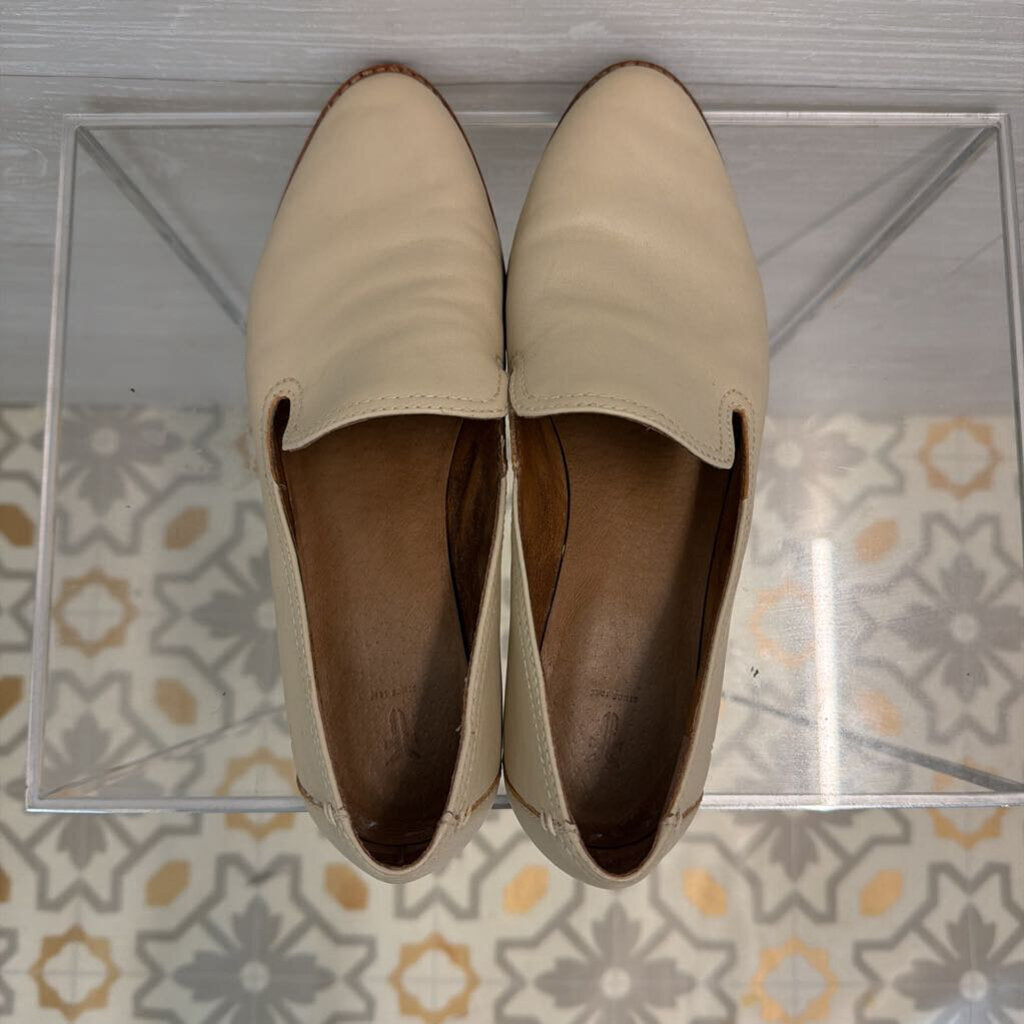 Frye Cream Grace Venetian Leather Slip On Loafers 8