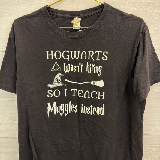 Black/ White Hogwarts Short Sleeve Graphic Tee Large