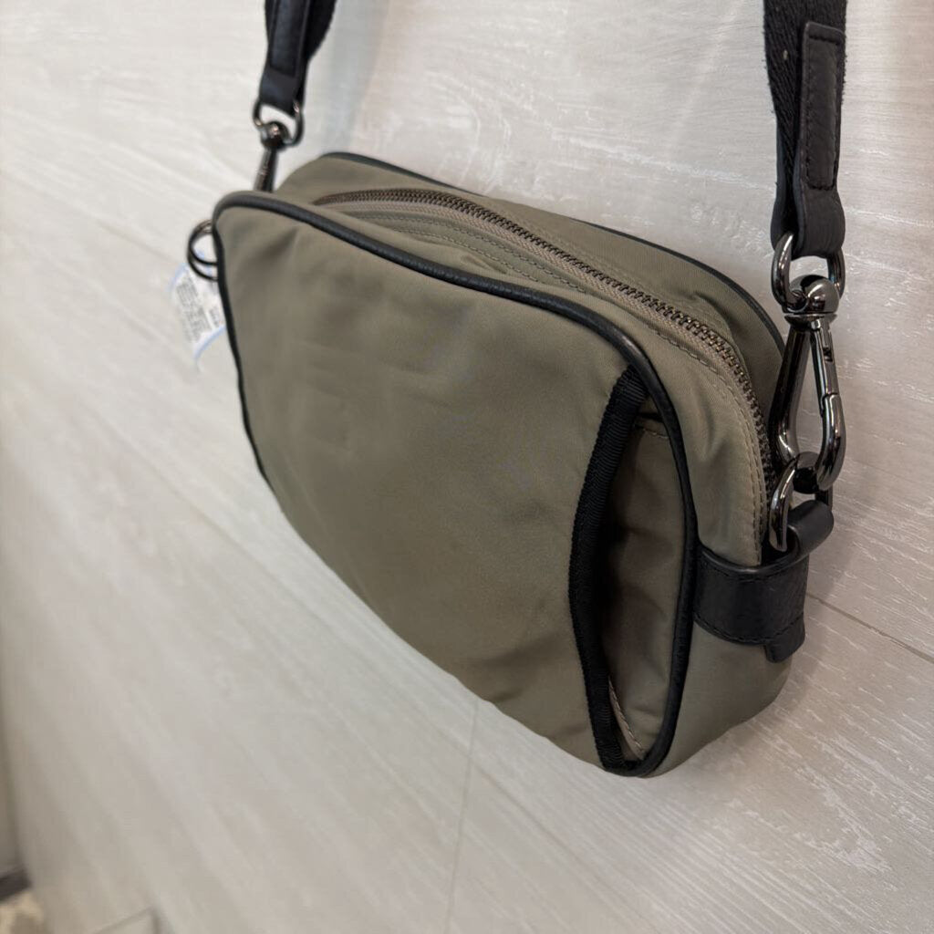 Lululemon Green/ Black Now and Always Hip Pack