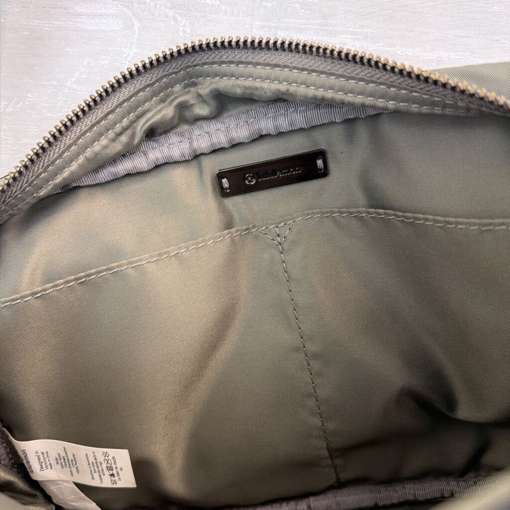 Lululemon Green/ Black Now and Always Hip Pack