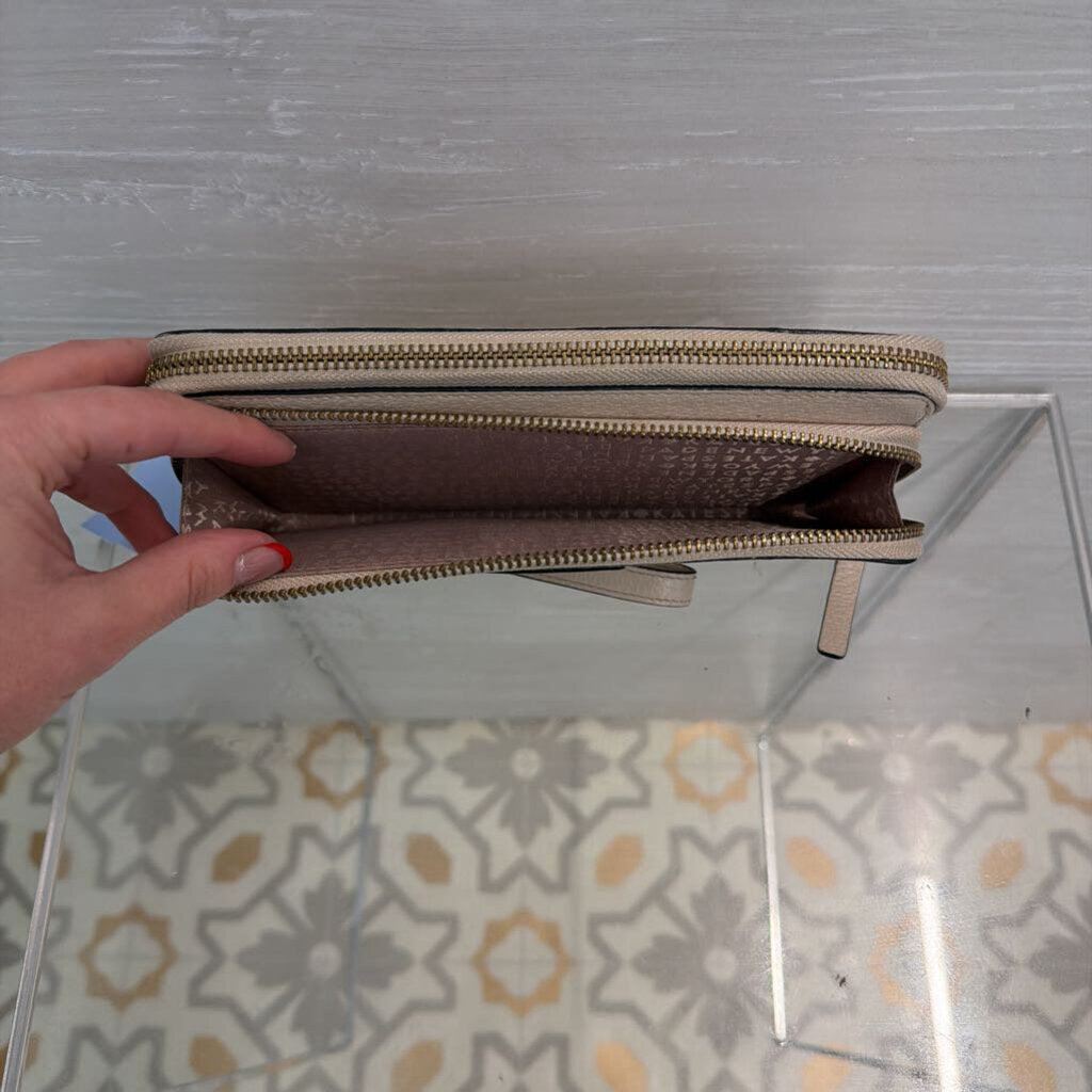 Kate Spade Cream Leather Grove Street Anita Wristlet Wallet