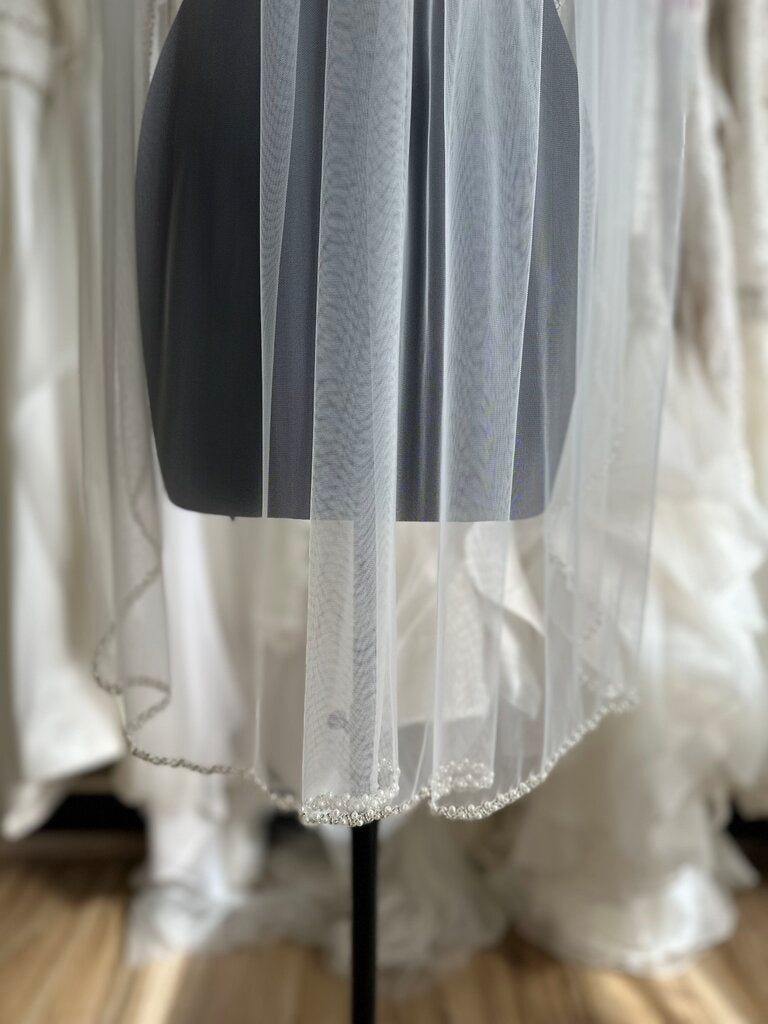 Ivory Embellished Beaded Edge Veil