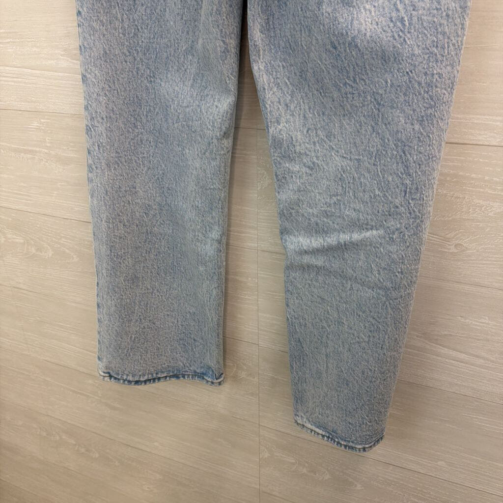 Abercrombie and Fitch Light Wash The 90s Relaxed High Rise Jeans 26 XS