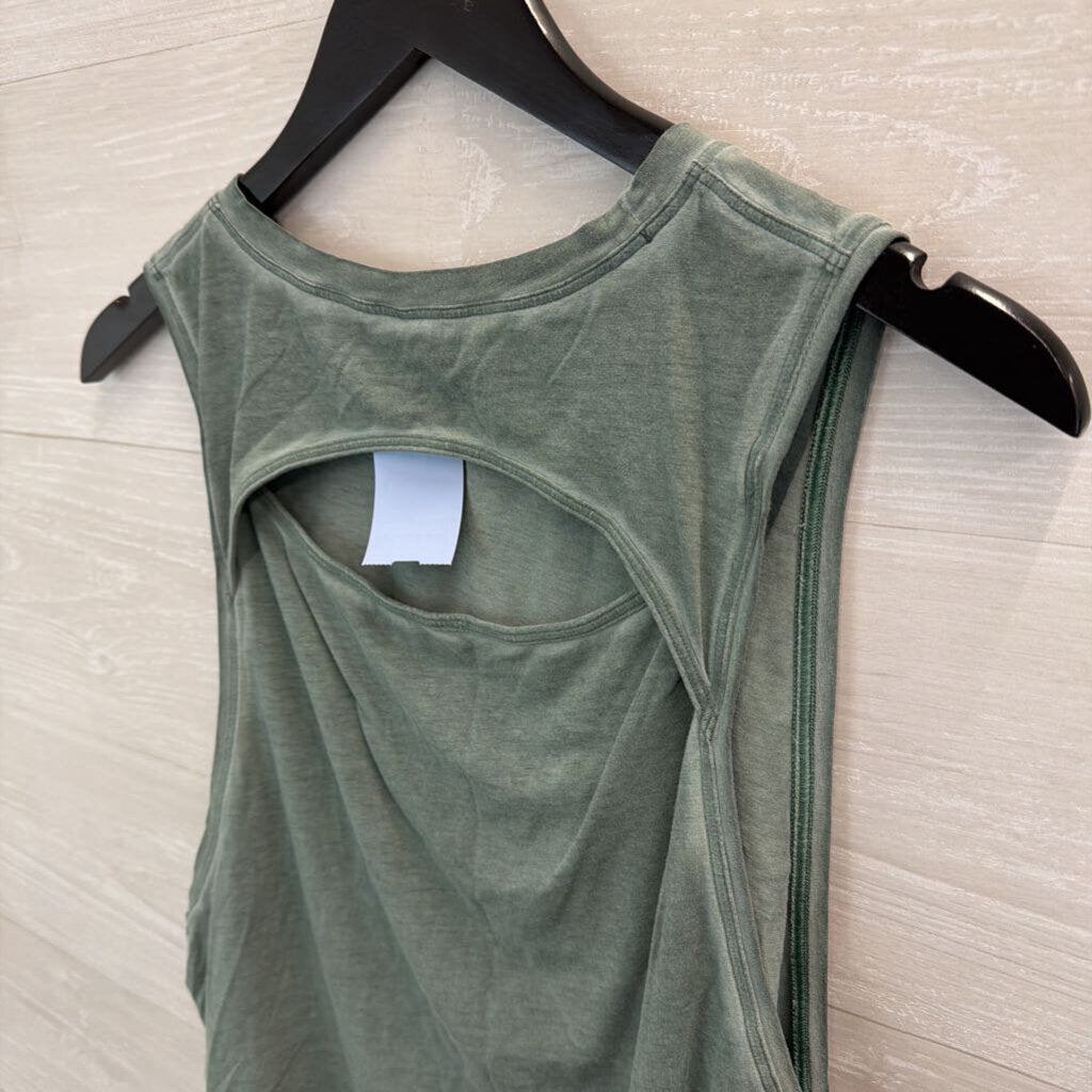 Lululemon Green Wide Arm Hole Cropped Tank Medium